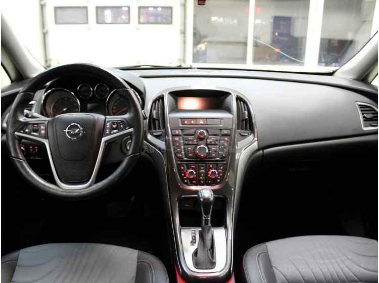 Opel Astra J Рестайлинг