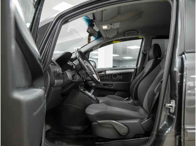 Opel Zafira B Рестайлинг