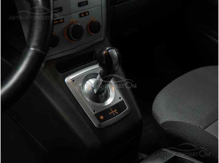 Opel Zafira B Рестайлинг