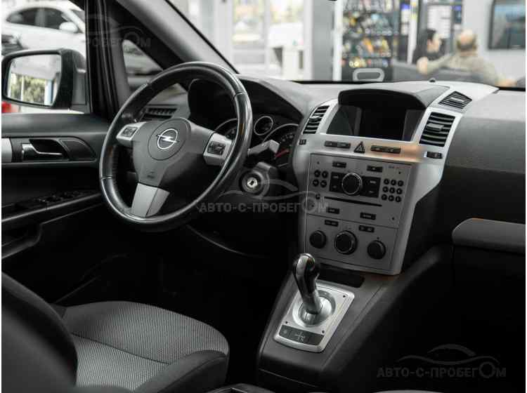 Opel Zafira B Рестайлинг