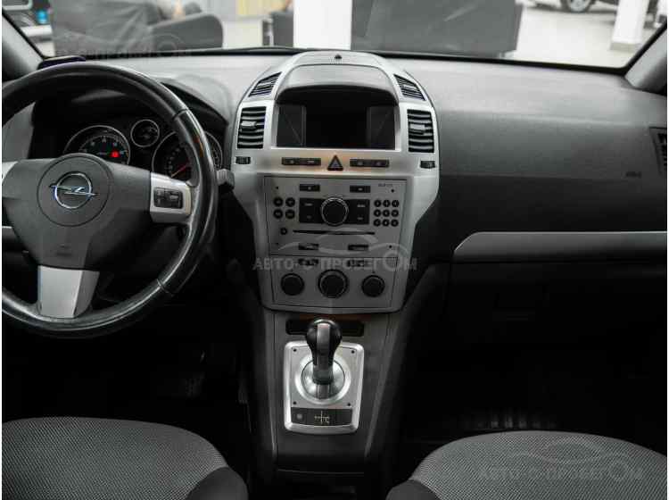 Opel Zafira B Рестайлинг