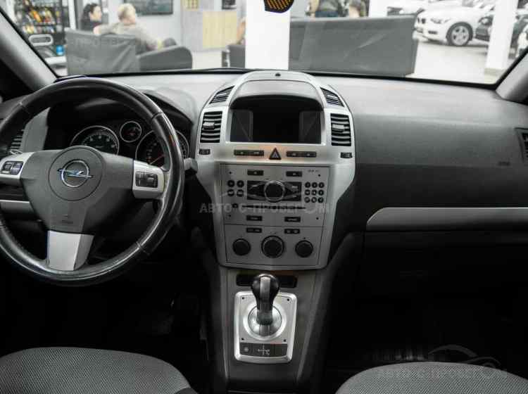 Opel Zafira B Рестайлинг