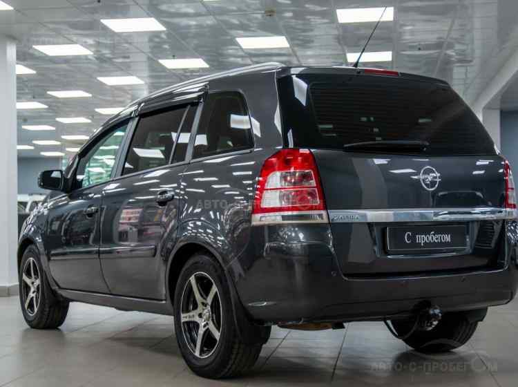 Opel Zafira B Рестайлинг