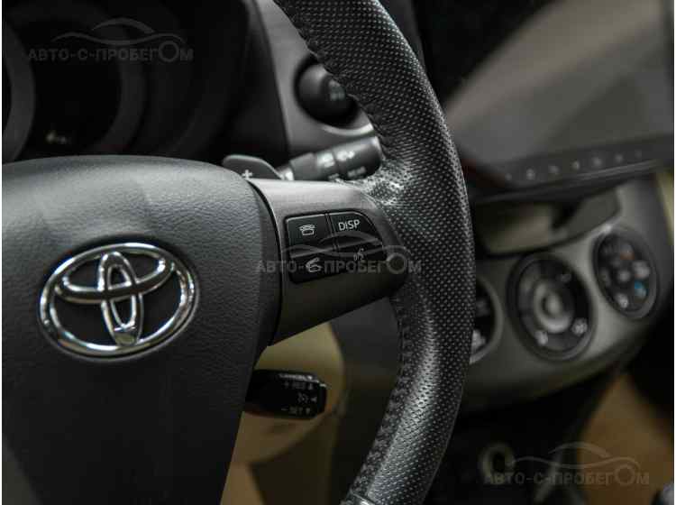 Toyota RAV4 IV (XA40)