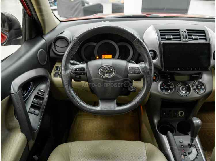 Toyota RAV4 IV (XA40)