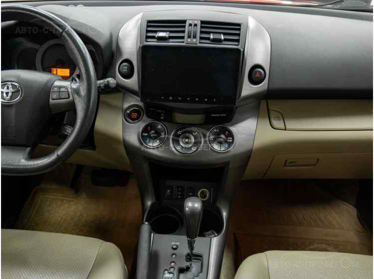 Toyota RAV4 IV (XA40)