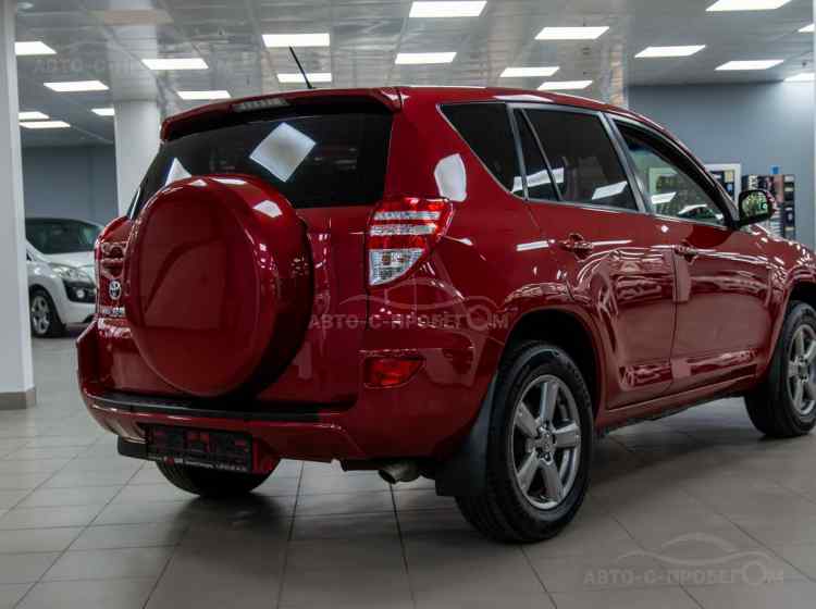 Toyota RAV4 IV (XA40)