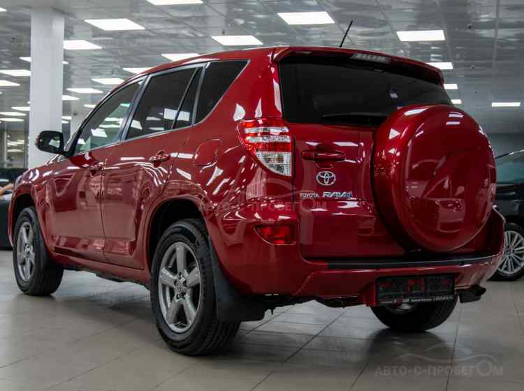 Toyota RAV4 IV (XA40)