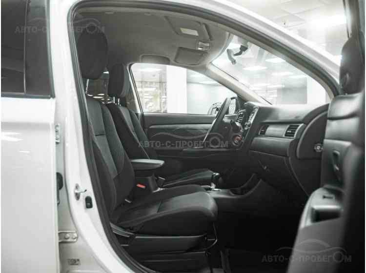 Mitsubishi Outlander III